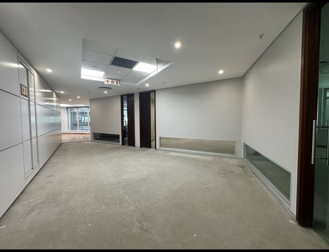 947M² OFFICE TO LET IN SANDTON CENTRAL